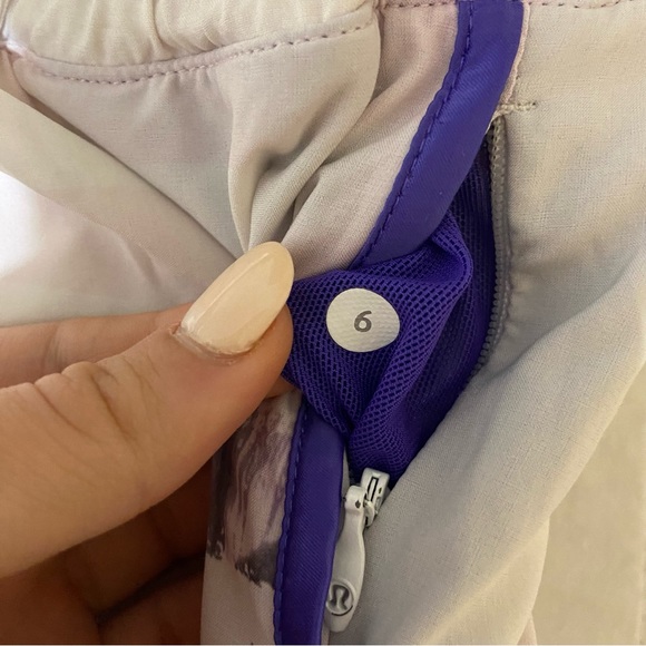 Hotty Hot Low-Rise Lululemon Shorts - Picture 2 of 3